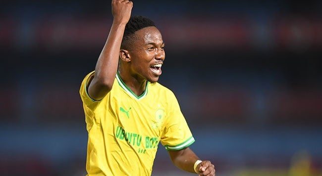 Former Mamelodi Sundowns striker Katlego Mashego has sent a message of advice to the club’s rising star Cassius Mailula.