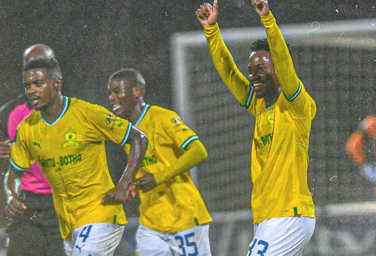 Mamelodi Sundowns continued with their scintillating form in the DStv Premiership as they beat Richards Bay 2-0 at the King Zwelithini Stadium in KwaZulu-Natal on Friday evening.