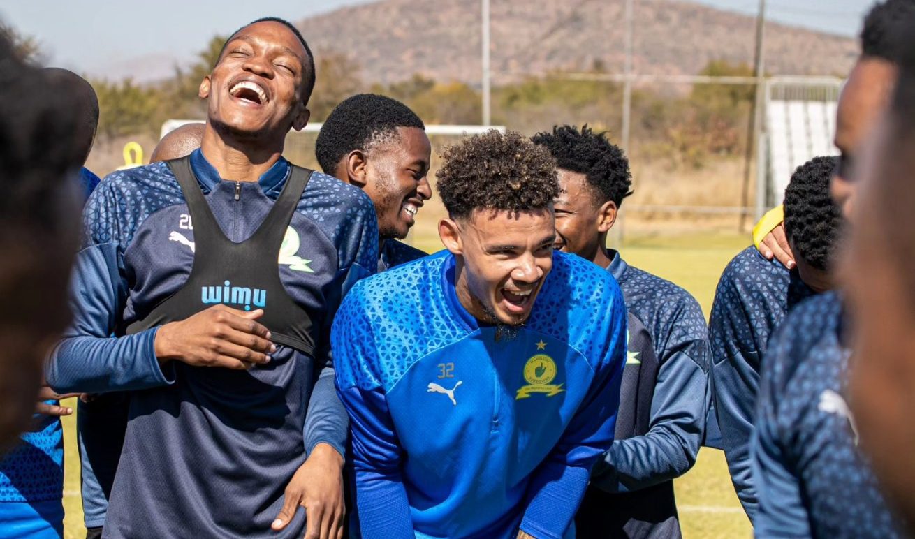 Ronwen Williams alongside his Mamelodi Sundowns teammates during the pre-season camp