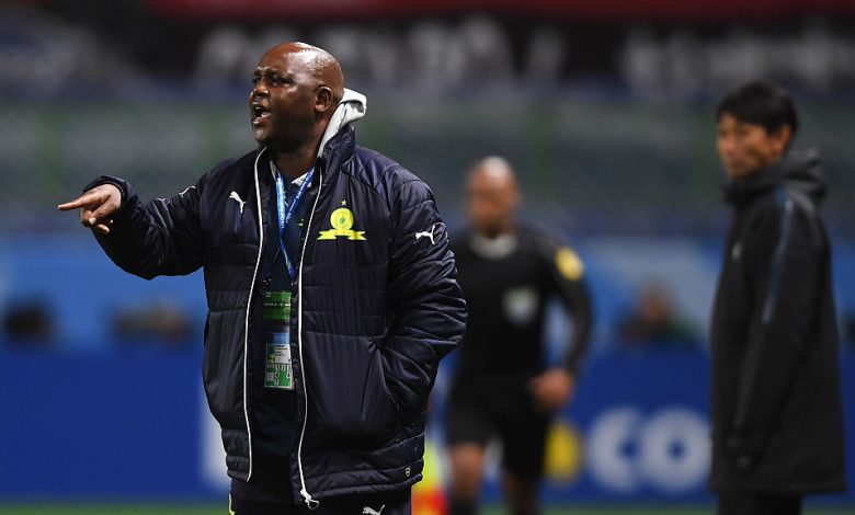 Pitso Mosimane, Coach of Mamelodi Sundowns gives instructions during the FIFA Club World Cup second round match between Mamelodi Sundowns and Kashima Antlers at Suita City Football Stadium on December 11, 2016 in Suita, Japan.