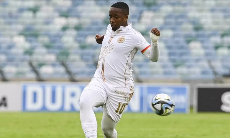 Andile Mpisane in action for Royal AM in the DStv Premiership