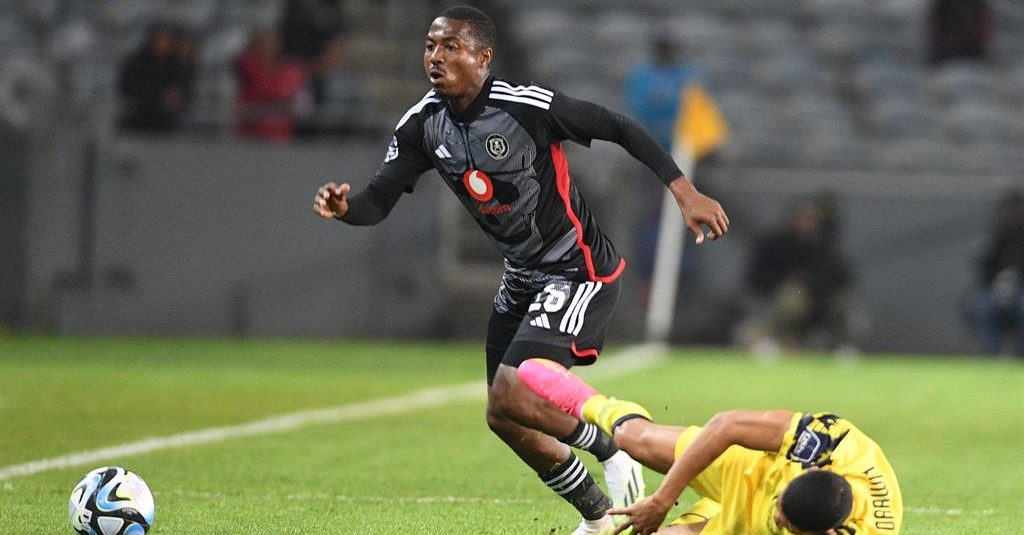 Bandile Shandu in action for Orlando Pirates