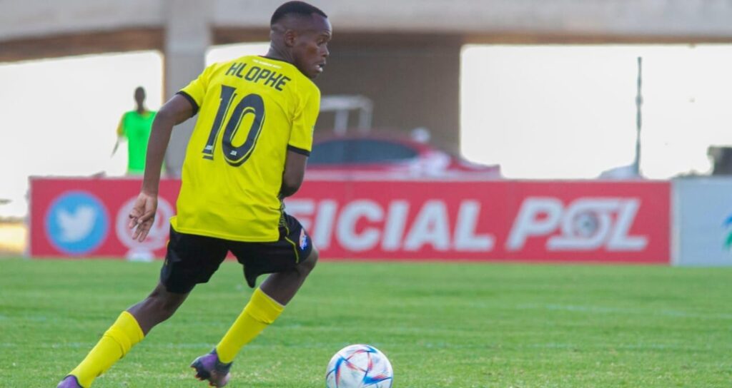 Banele Hlophe in action for JDR Stars