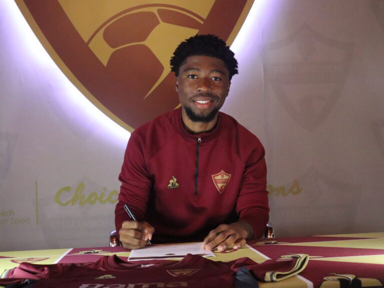 Omega Mdaka unveiled by Stellenbosch FC