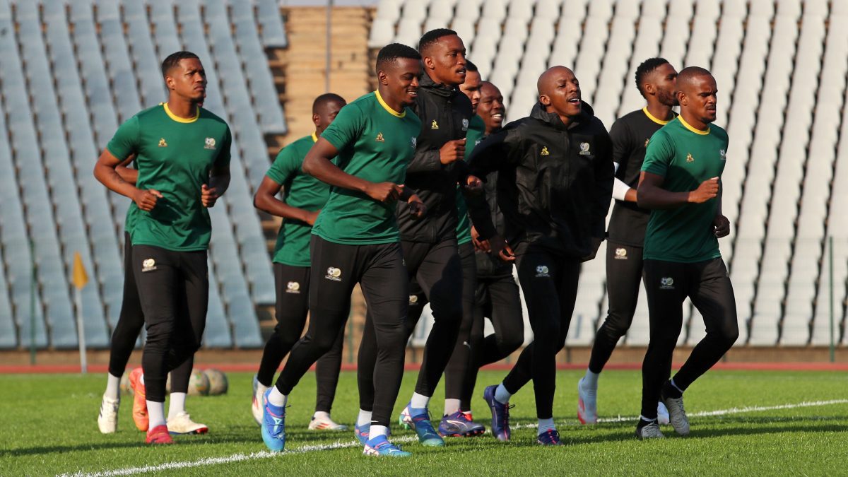 Broos drops hint on Bafana possible changes for South Sudan clash