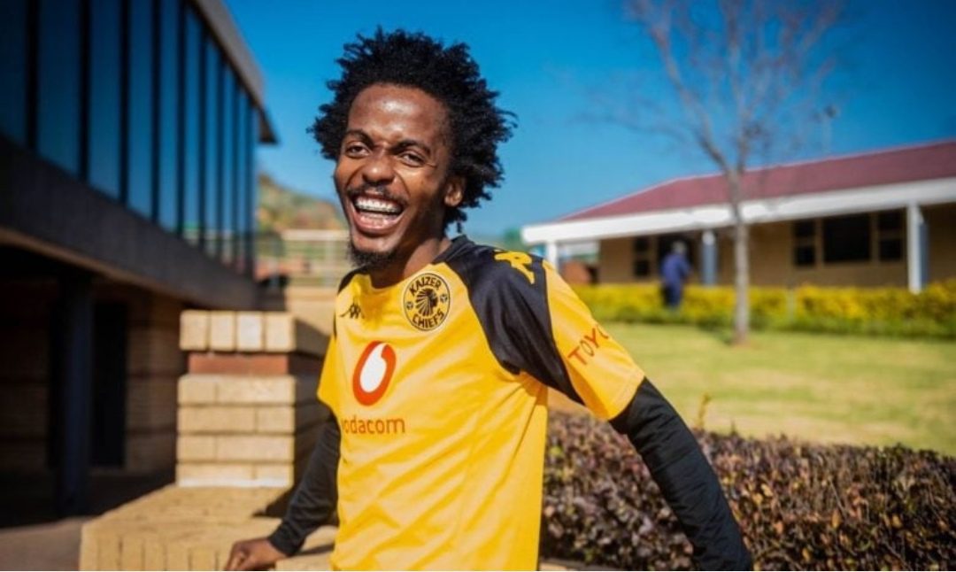 Kamohelo Mahlatsi in Kaizer Chiefs colours