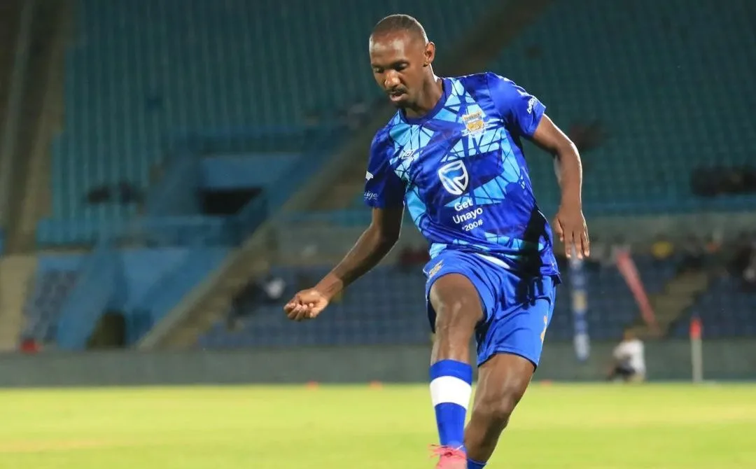 Thabo Rakhale in action for Township Rollers