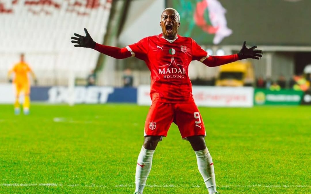 Khanyisa Mayo celebrates a goal for CR Belouizdad