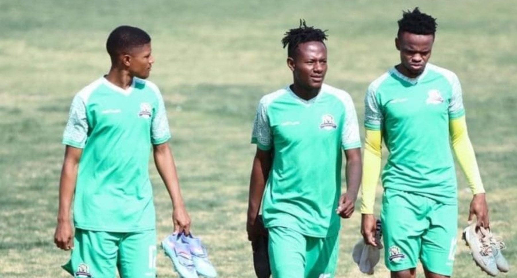 Masindi Nemtajela [middle] with his Marumo Gallants teammates
