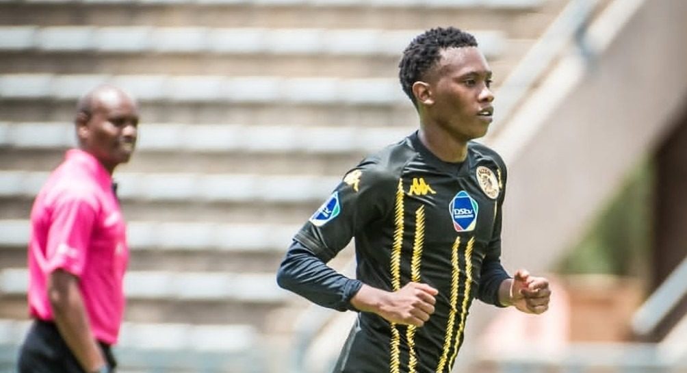 Outgoing Kaizer Chiefs' Siphesihle Tati showing off his DStv Diski Challenge gold medal