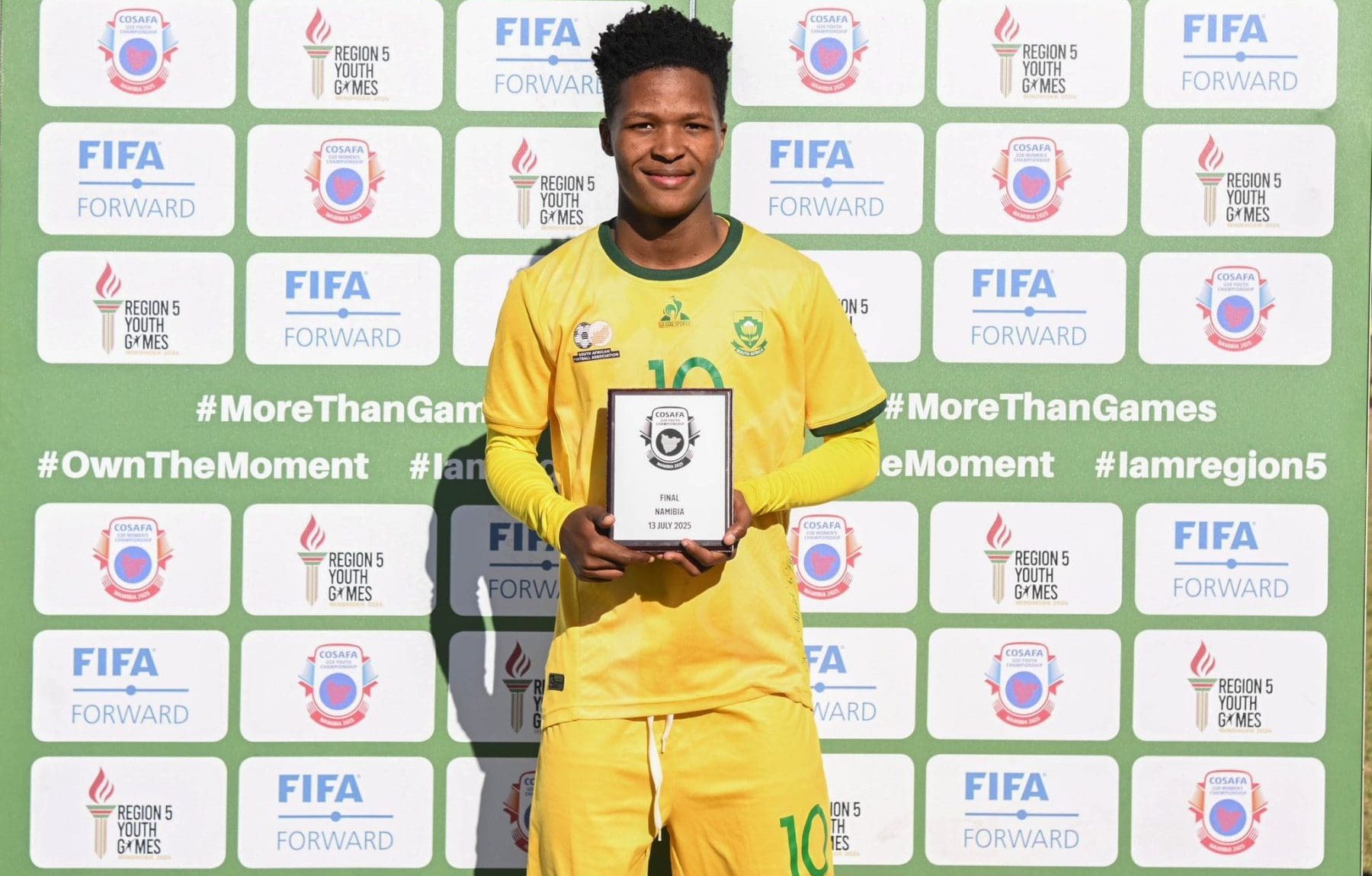 Emile Witbooi of SA U-20 with his Man of the Match award