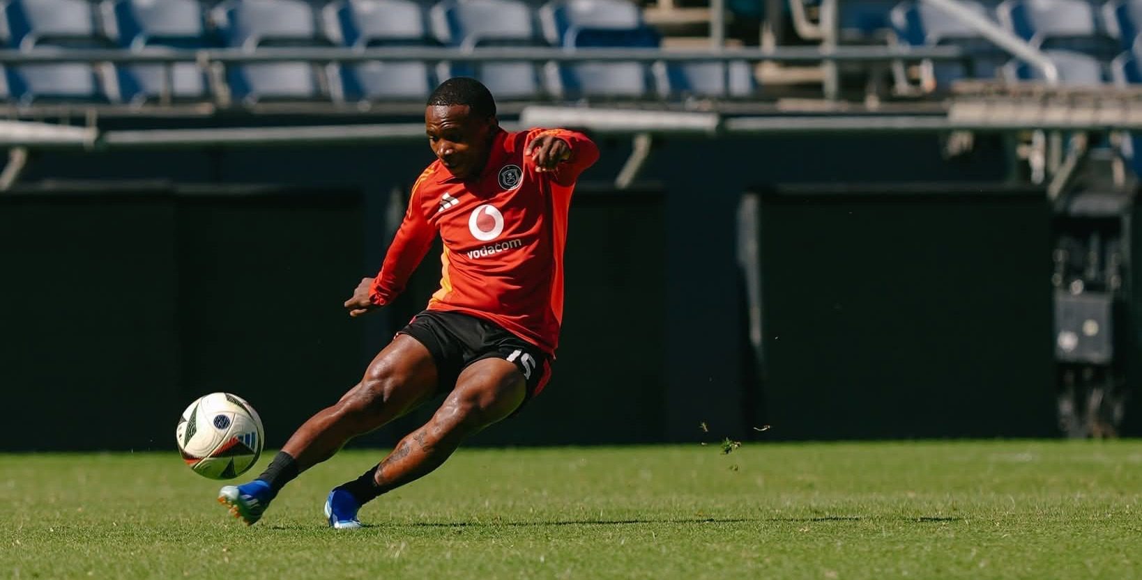 Philip Ndlondlo during his stint at Orlando Pirates