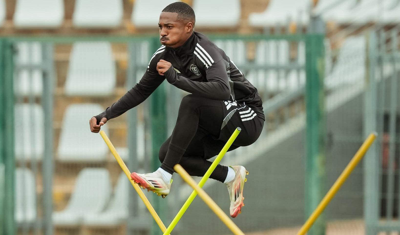 Bandile Shandu at Orlando Pirates training