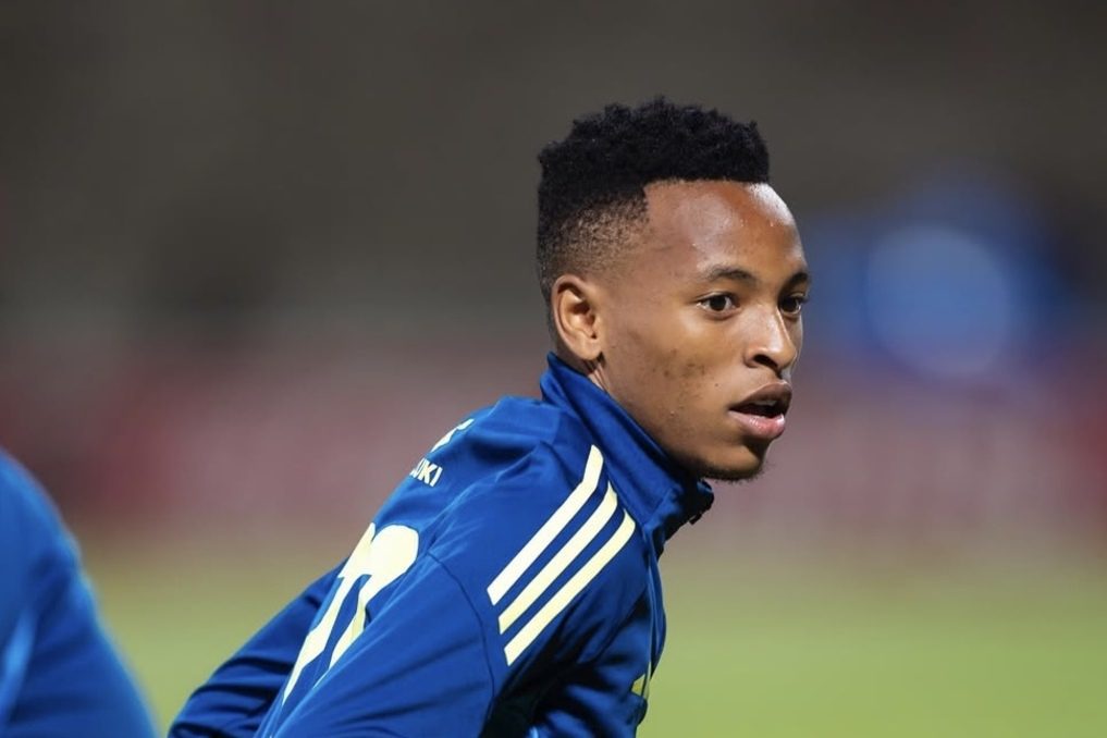 Relebohile Mofokeng doing match warm up