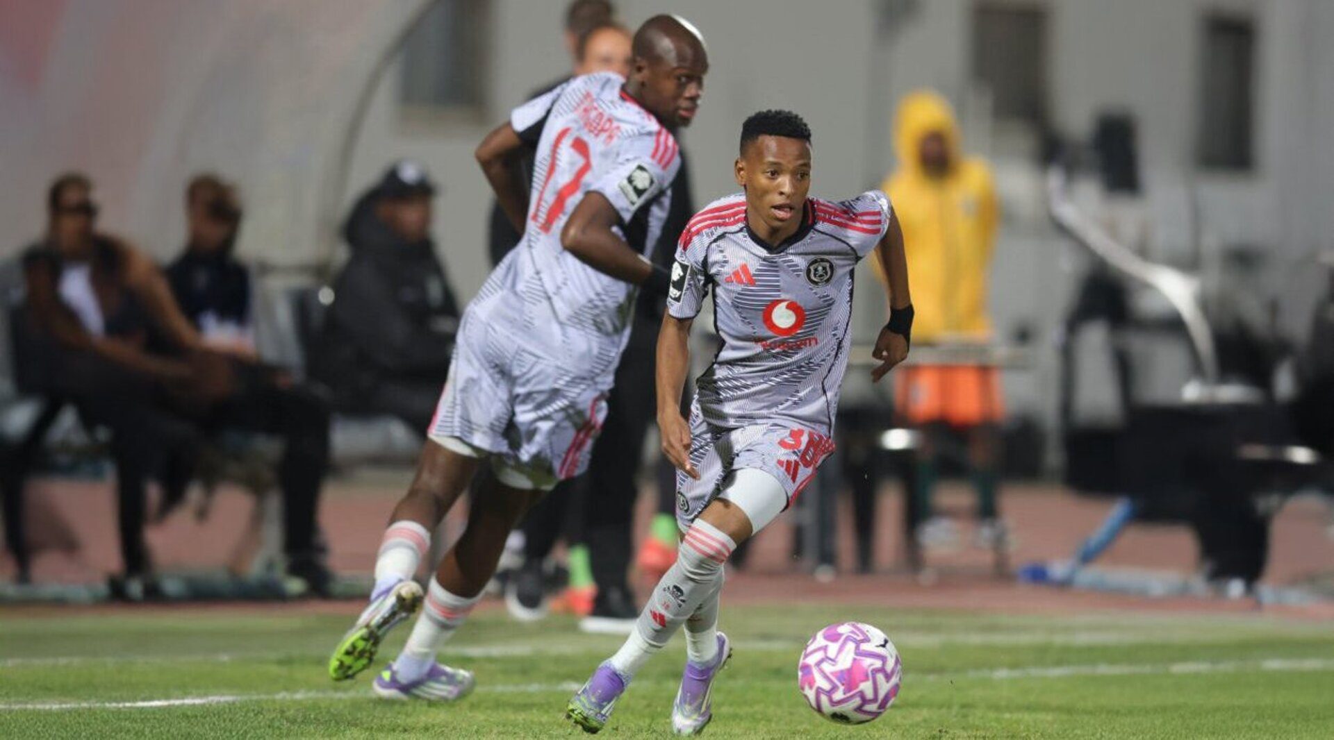 Relebohile Mofokeng, Orlando Pirates