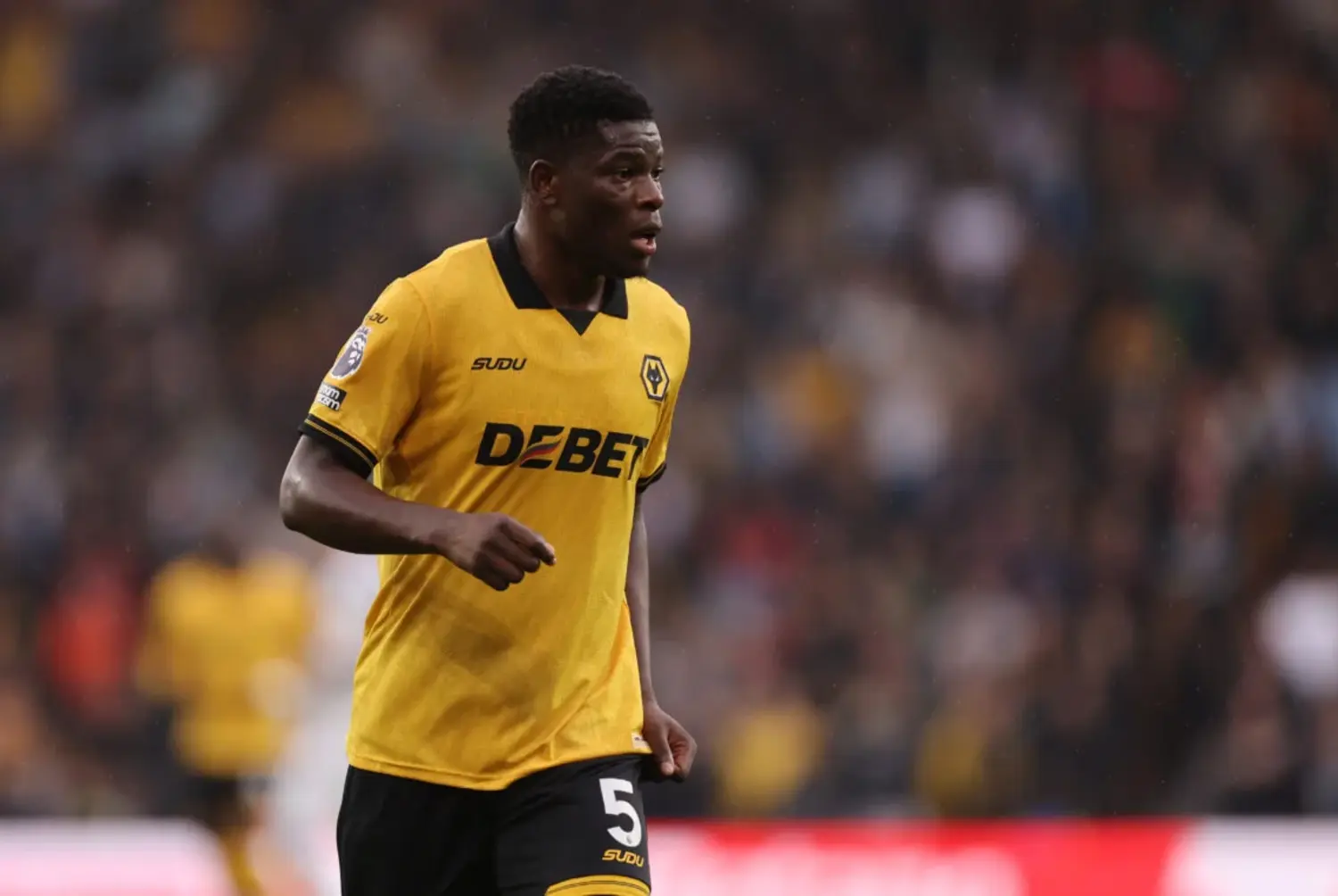 Marshall Munetsi in action for Wolves