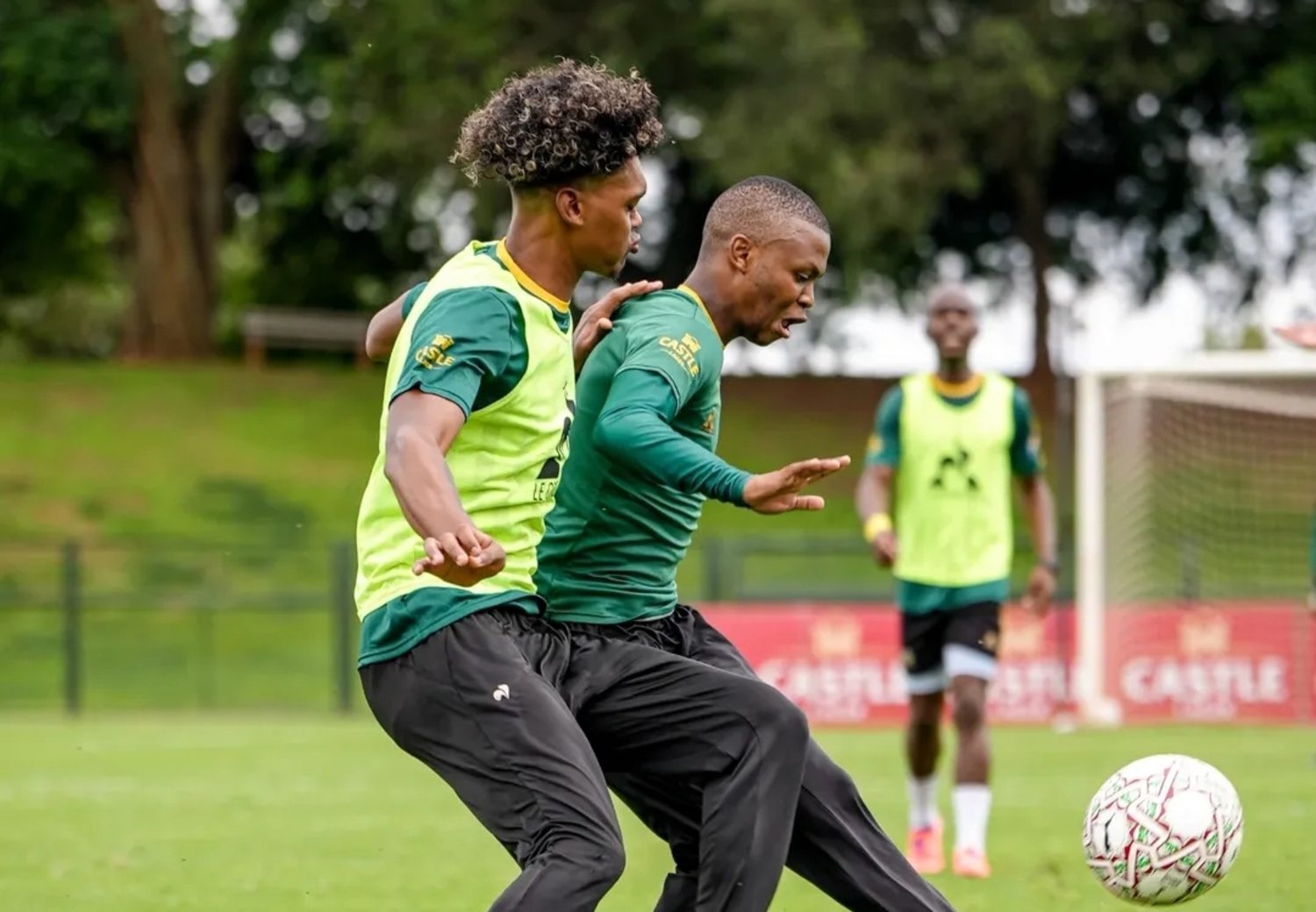 Mohau Nkota and Tylon Smith in Bafana Bafana training