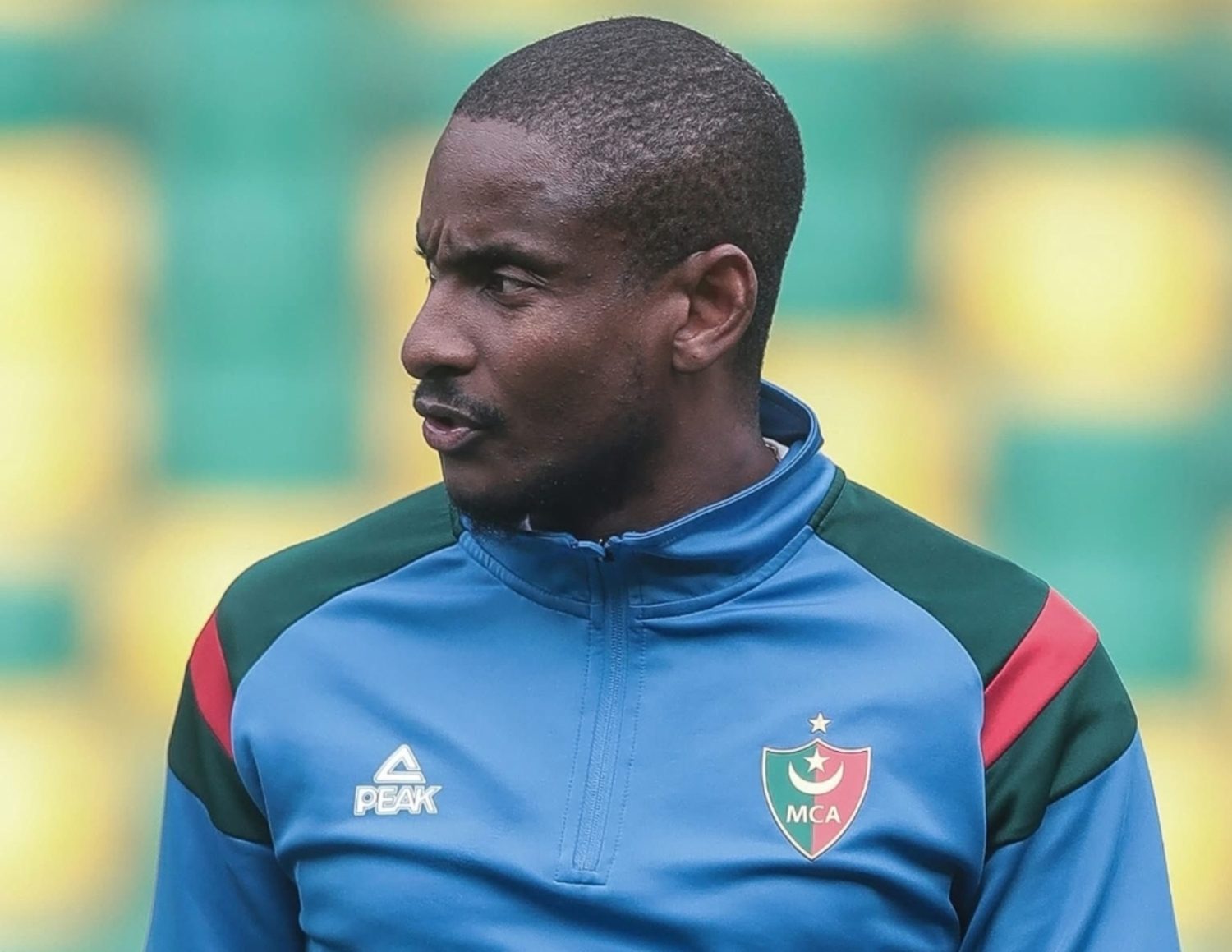 Rulani Mokwena in MC Alger colors