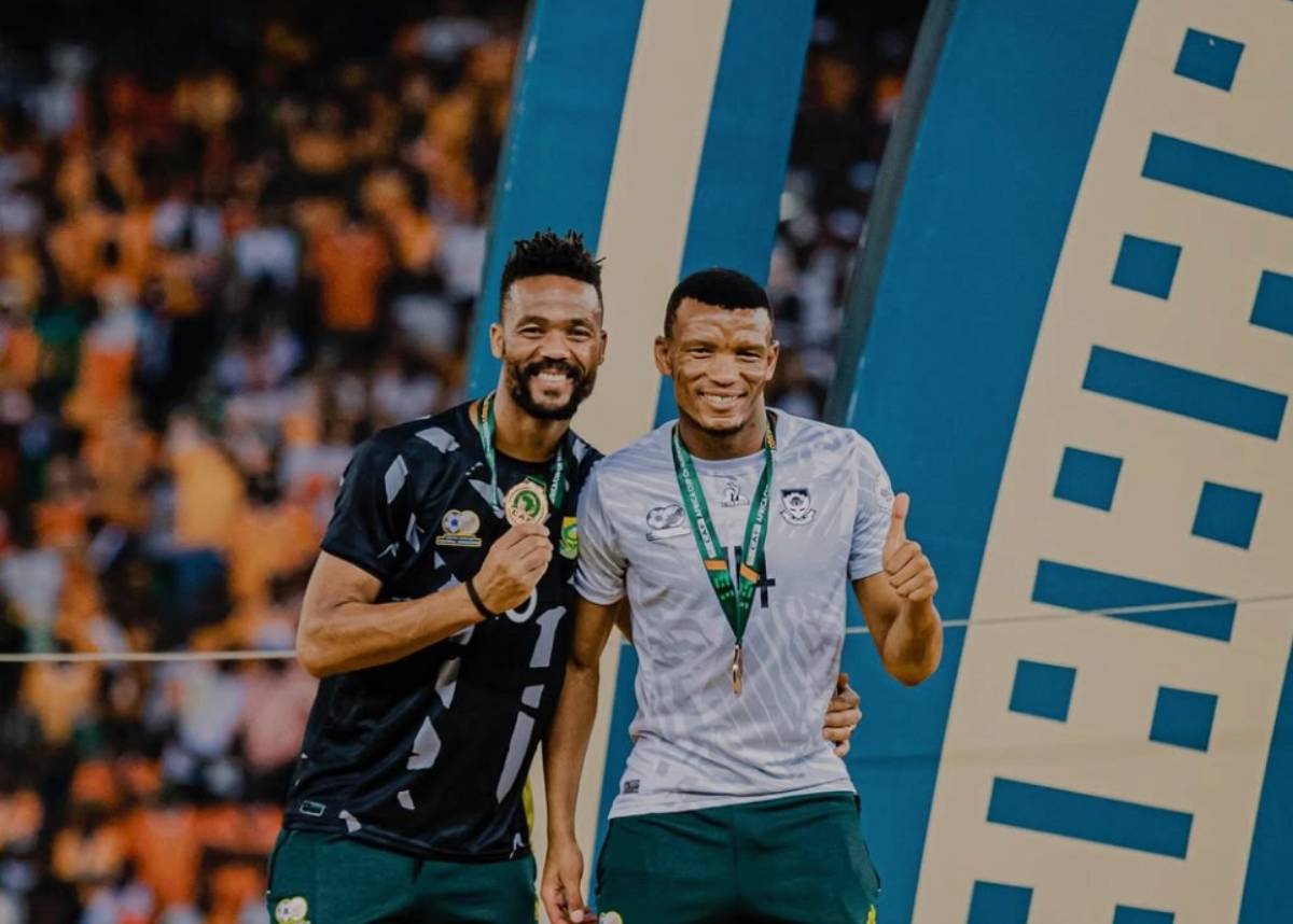 Bafana Bafana's Veli Mothwa and Mothobi Mvala celebrate clinching bronze at AFCON 2023. Image: mothobimvala14/Instagram