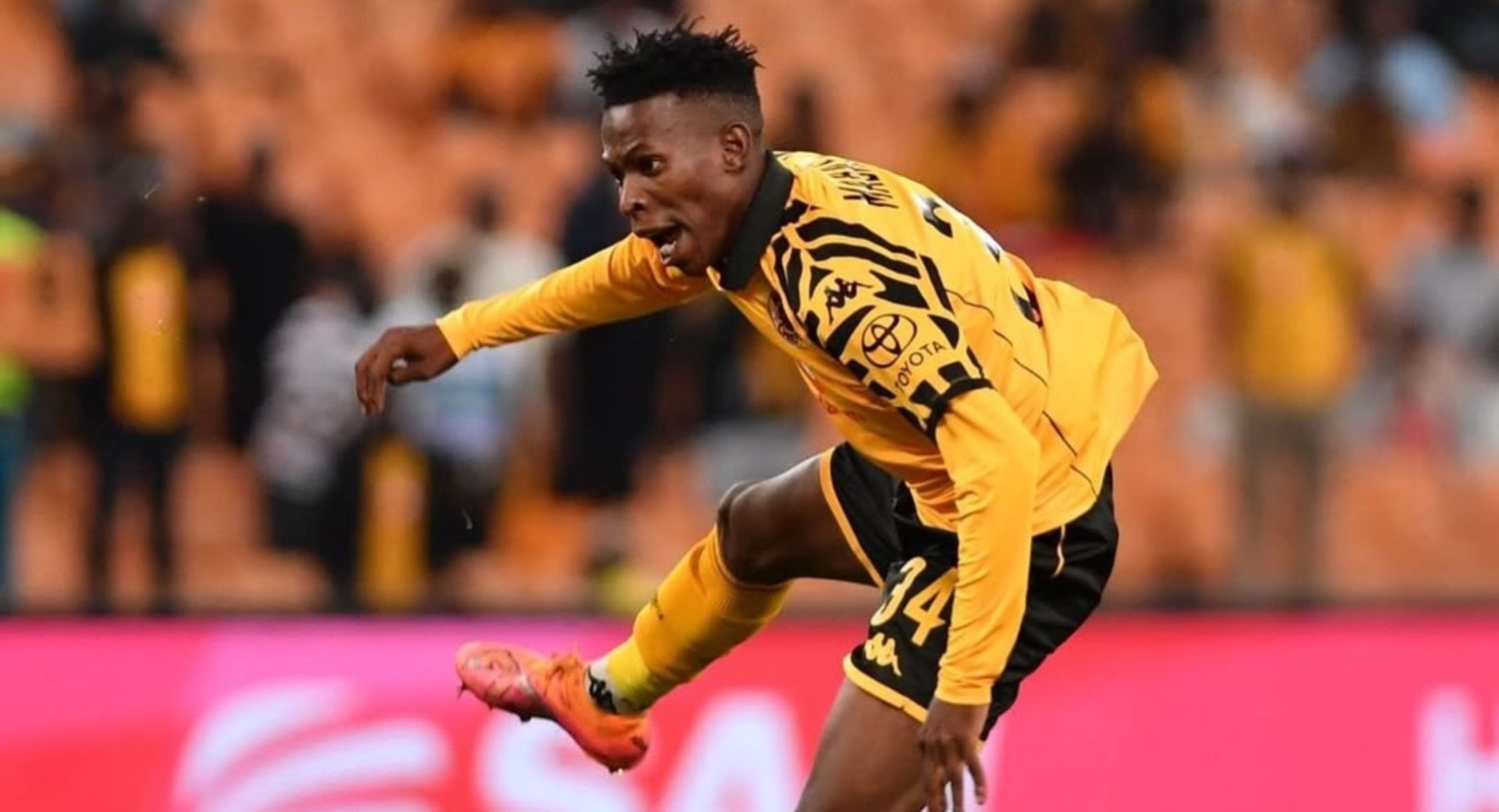 Thulani Mabaso with Kaizer Chiefs