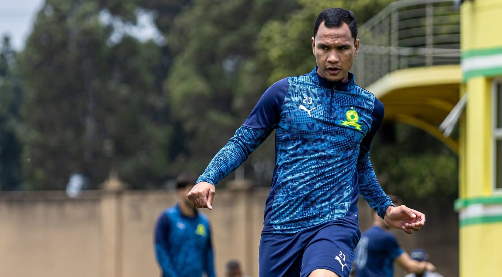 Fawaaz Basadien with Mamelodi Sundowns