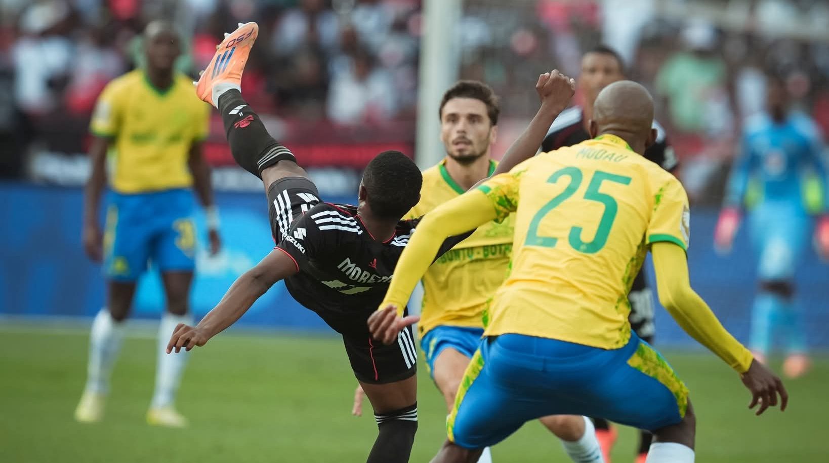 Mamelodi Sundowns and Orlando Pirates in Loftus Versfeld Stadium