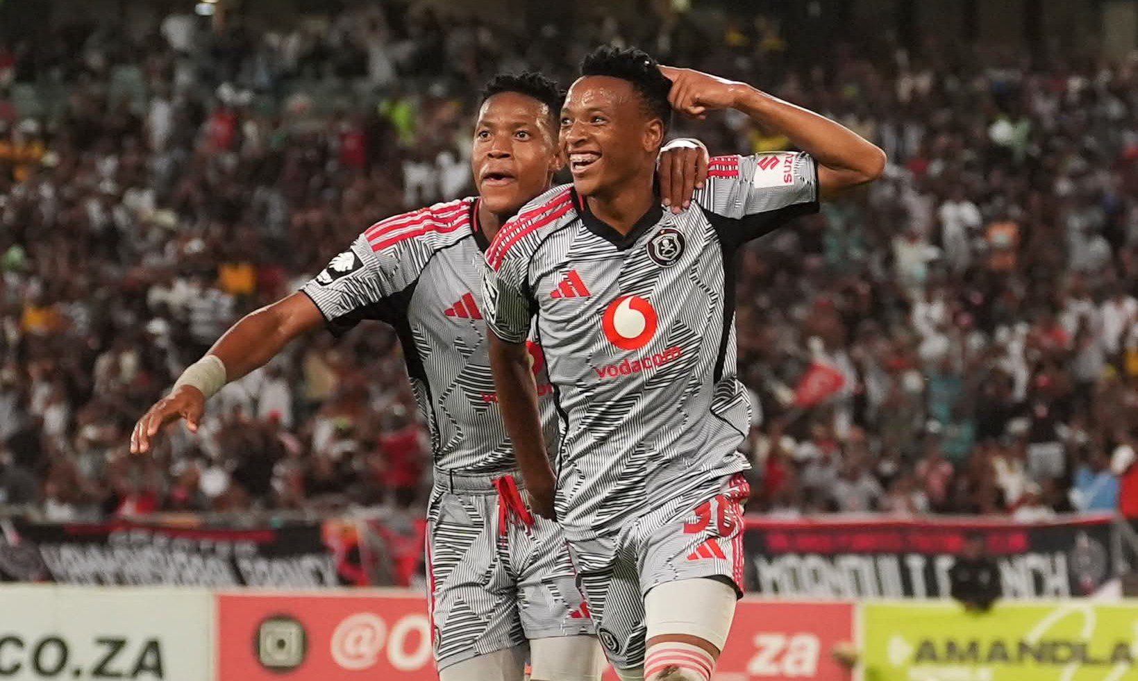 Relebohile Mofokeng and Yanela Mbuthuma in celebratory mood