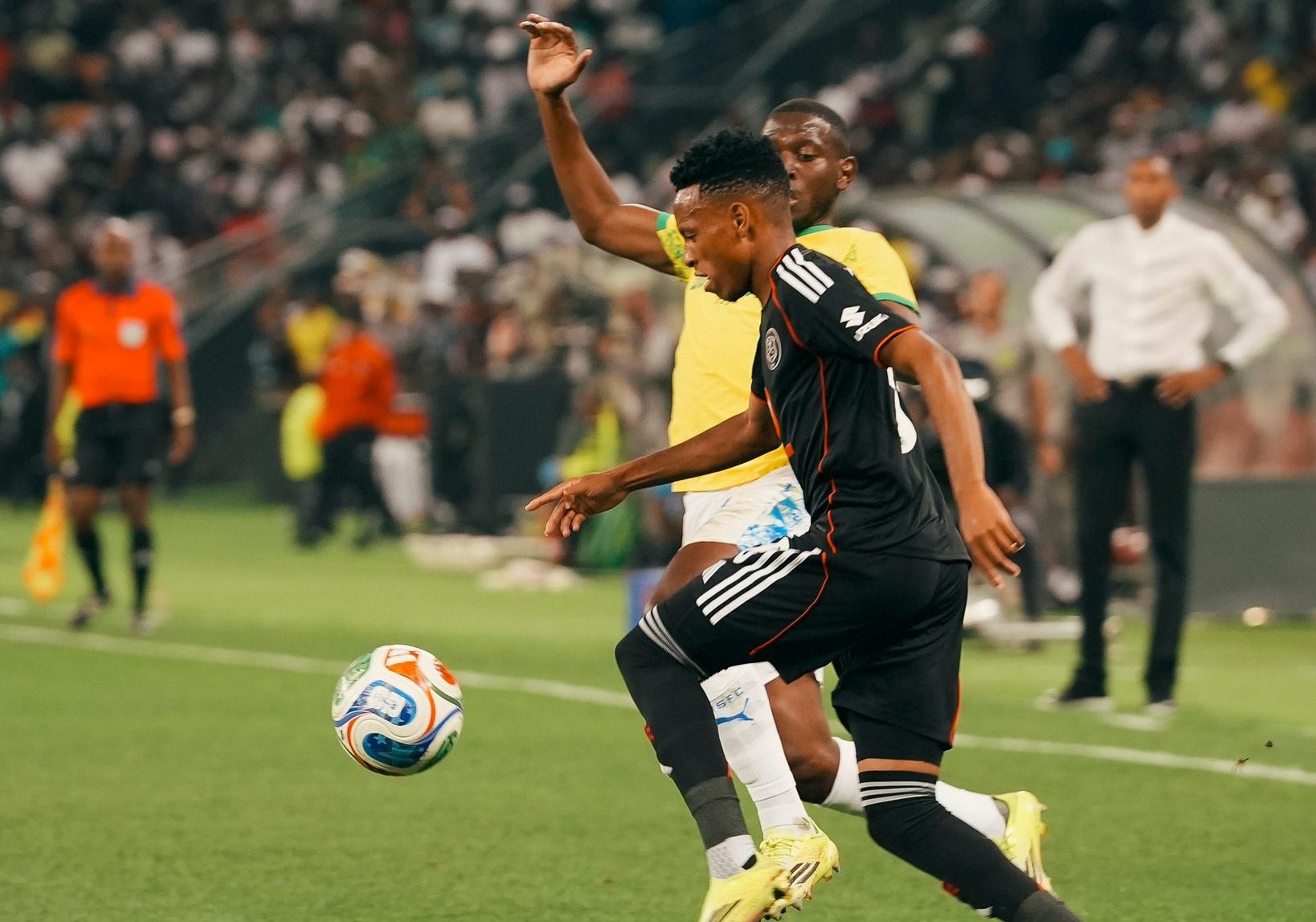 Relebohile Mofokeng playing against Mamelodi Sundowns