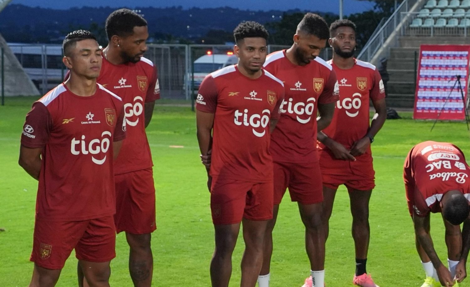 Amir Murillo and Panama players at training 