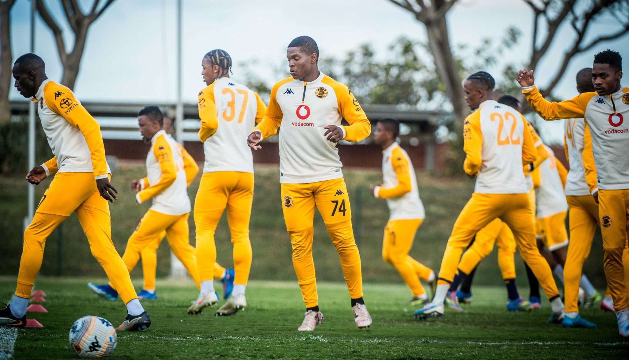 Kaizer Chiefs left-back Nkanyiso Shinga at training with his teammates