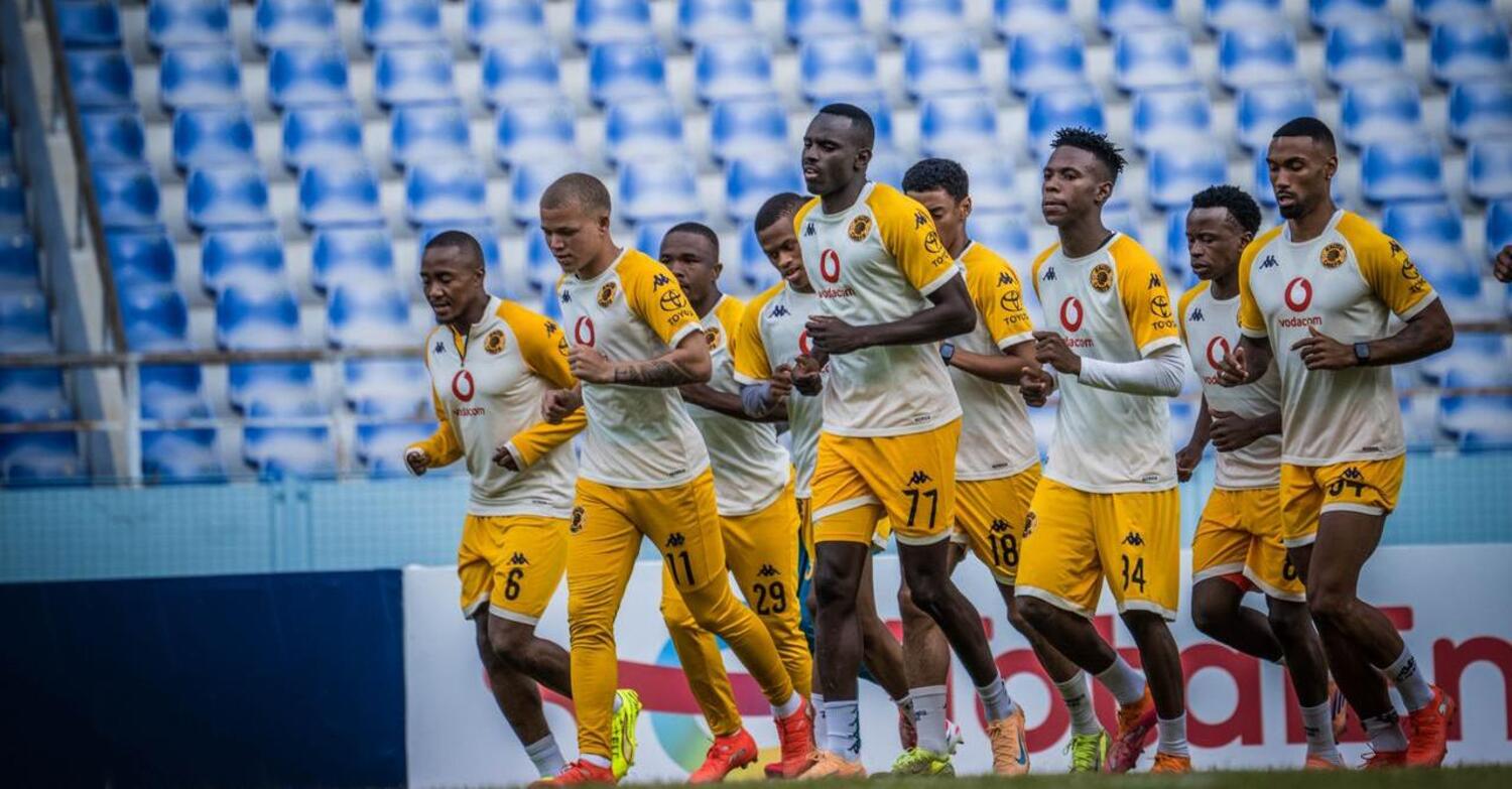 Kaizer Chiefs players jogging