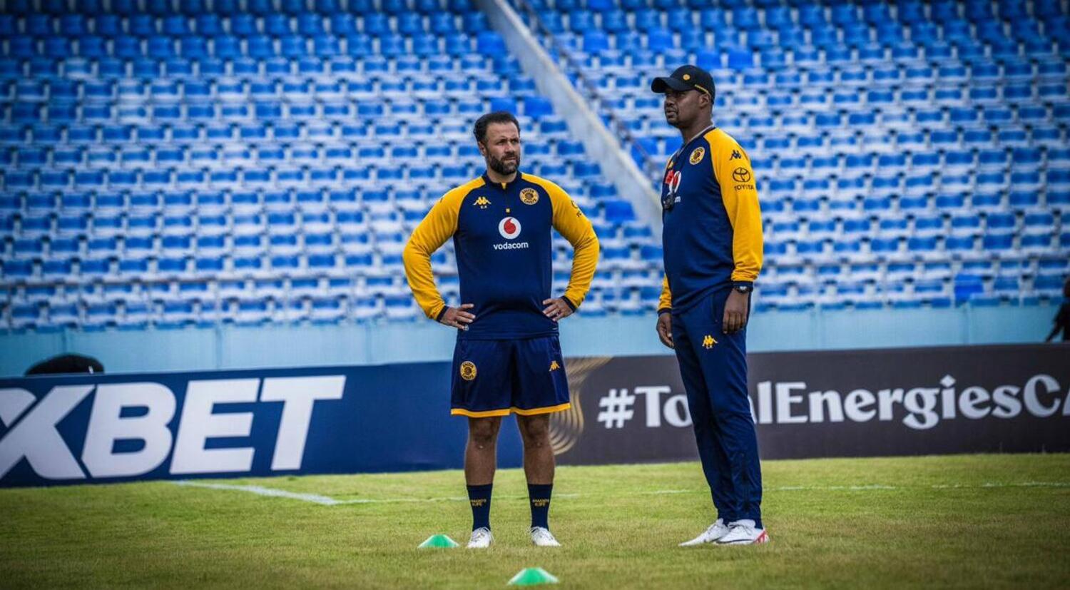 Kaiser Chiefs co-cosches Khalil Ben Youssef and Cedric Kaze conducting a training session