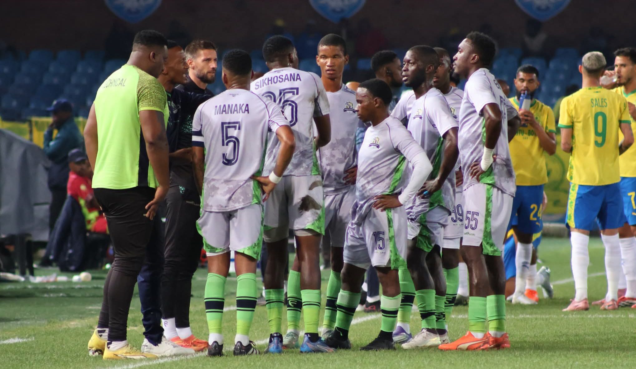 Matome Mathiane giving instructions to his players during against Mamelodi Sundowns.