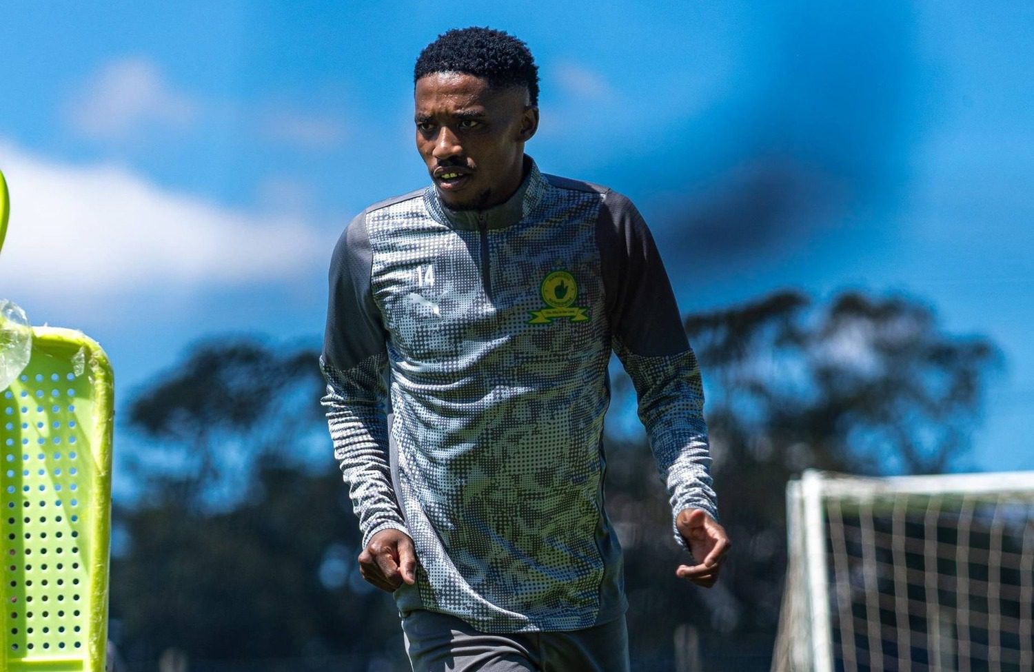 Monnapule Saleng training with Mamelodi Sundowns