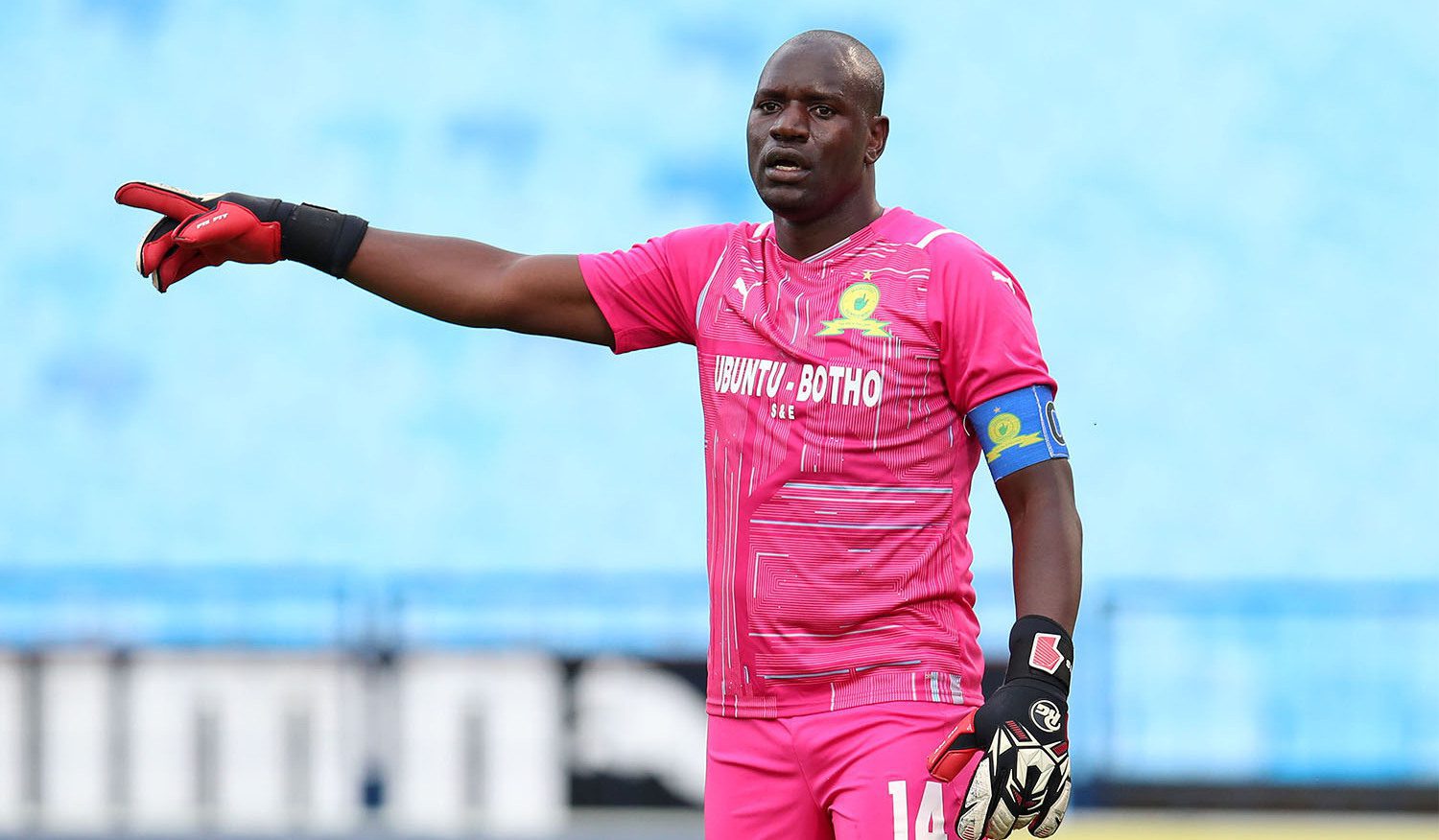 Denis Onyango, Mamelodi Sundowns goalkeeper commanding his defence