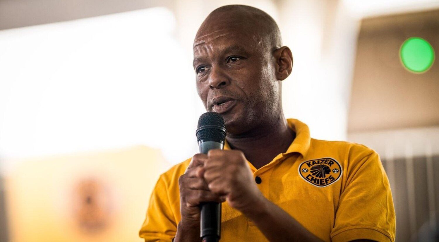 Jabu Mahlangu Kaizer Chiefs delivering a speech