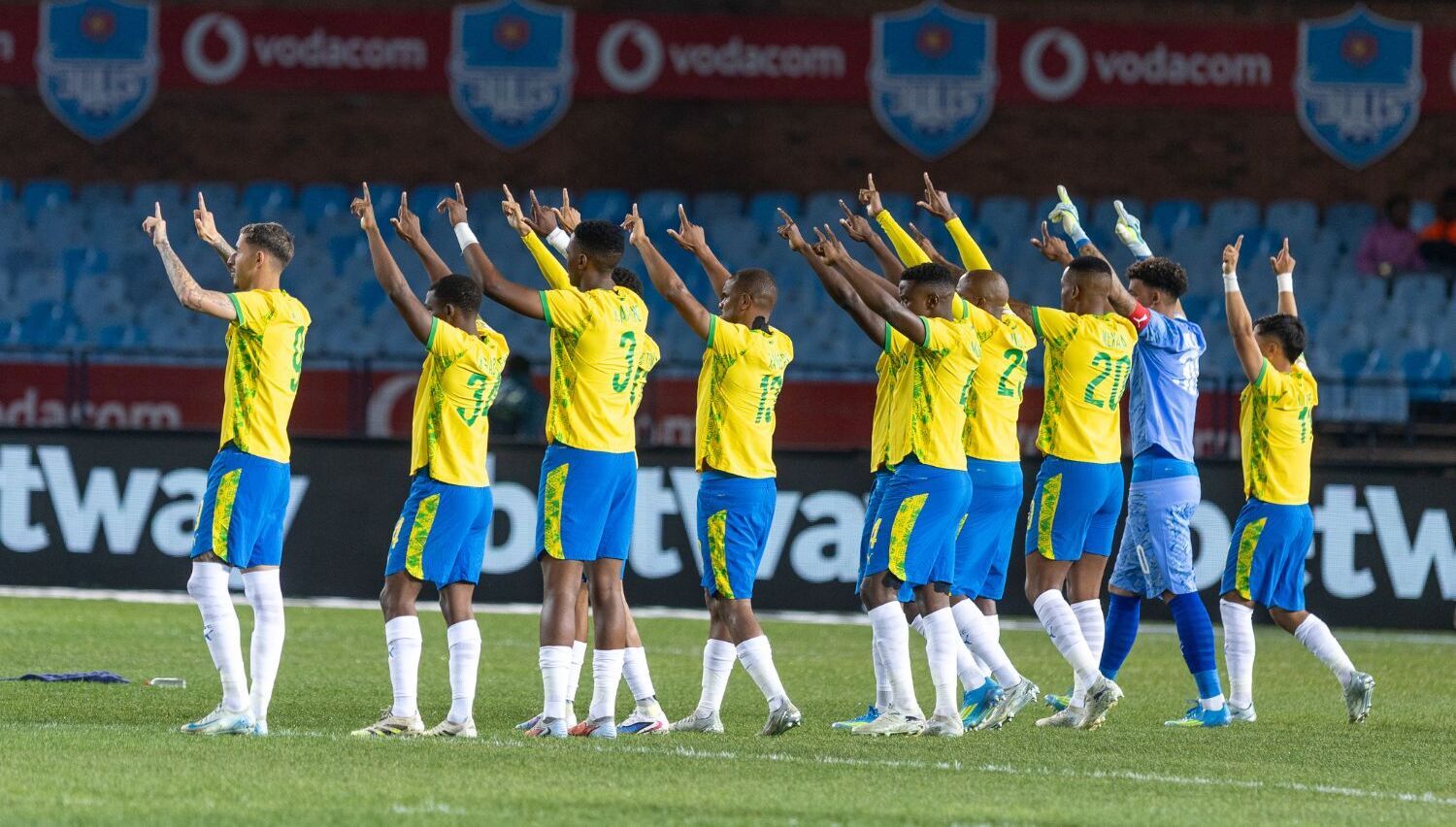 Mamelodi Sundowns players saluting fans