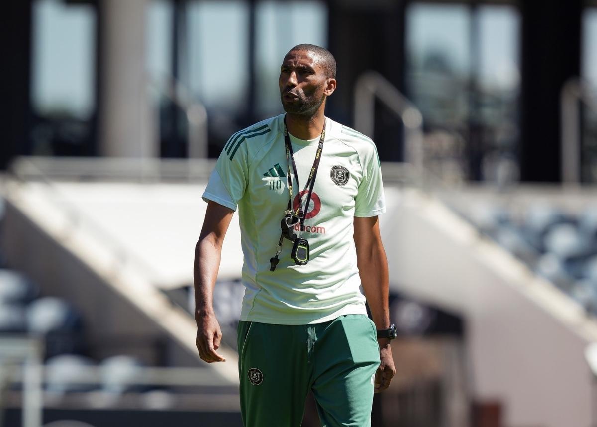 Abdeslam Ouaddou coach Orlando Pirates trains his team at the Rand Stadium. Image: Orlando Pirates media