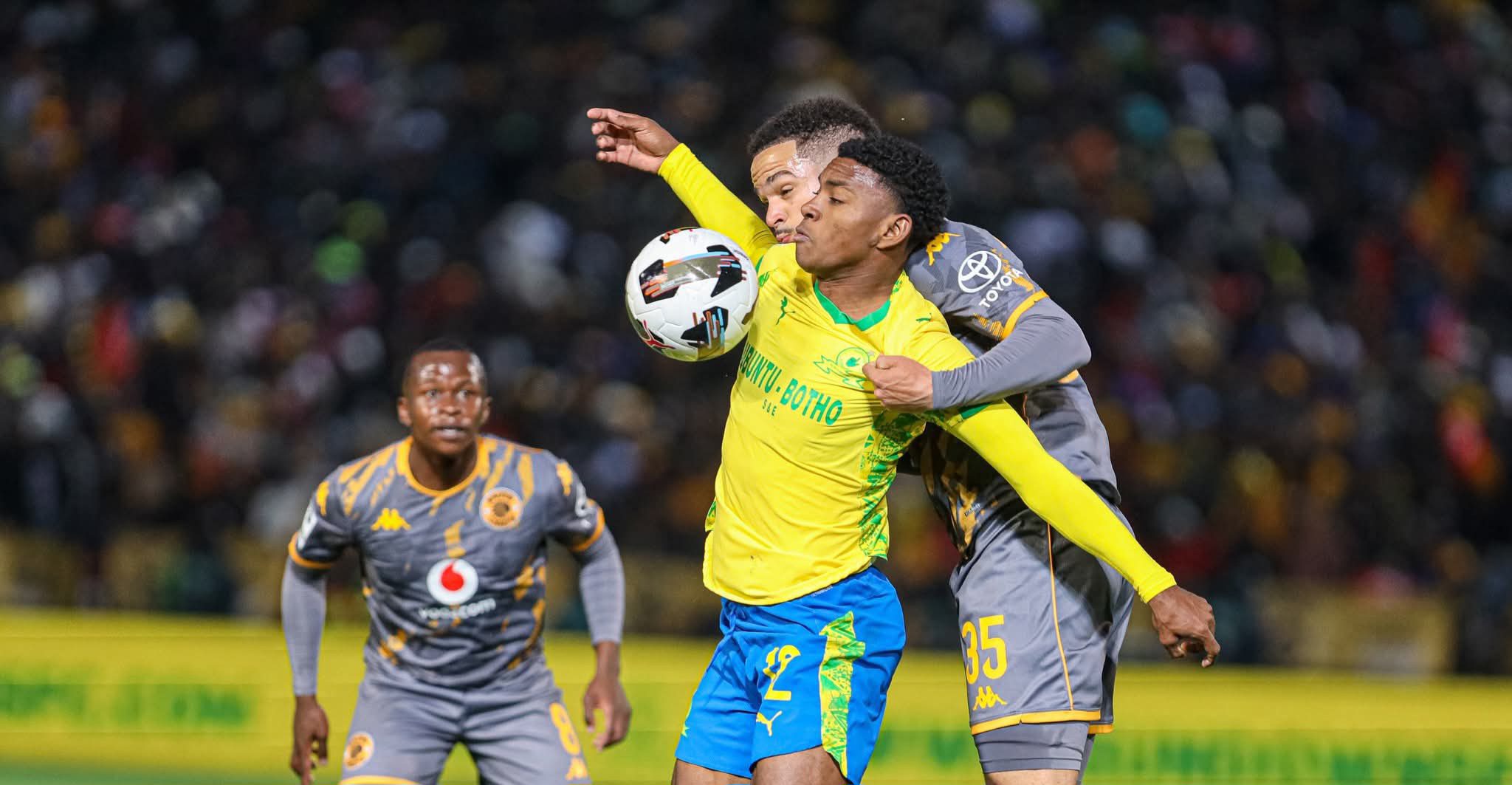 Brayan Leon in action against Aden McCarthy during a League match at Loftus Versfeld Stadium 