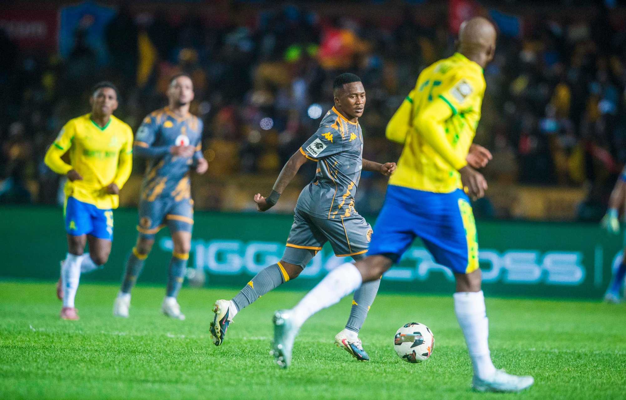 Mduduzi Shabalala in action for Kaizer Chiefs against Mamelodi Sundowns 