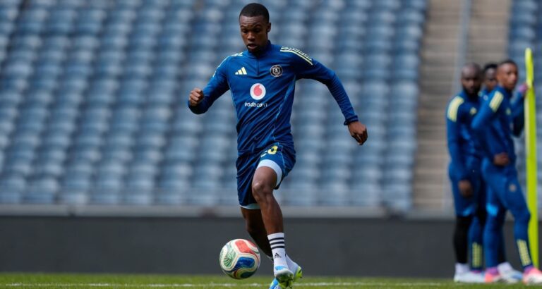 Simphiwe Selepe with Orlando Pirates