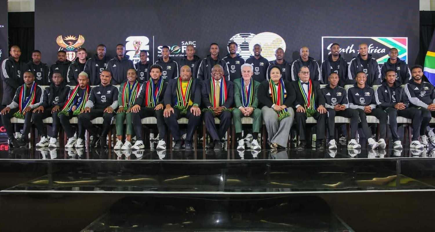 Bafana Bafana squad taking a picture with president Cyril Ramaphosa during squad announcement.